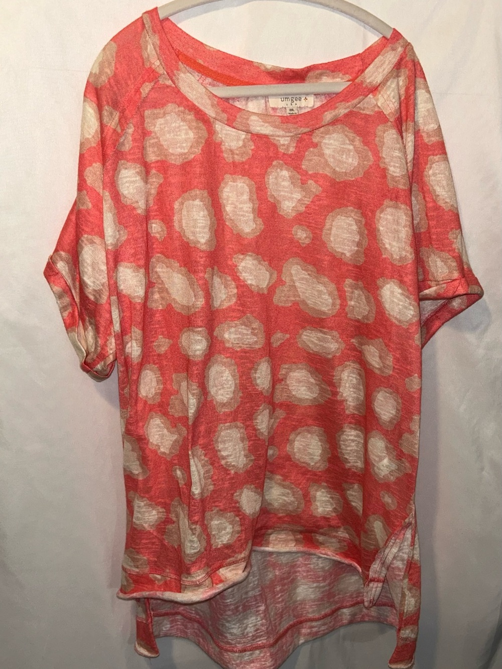 Umgee Coral and Cream Printed Cuffed Sleeve Top
